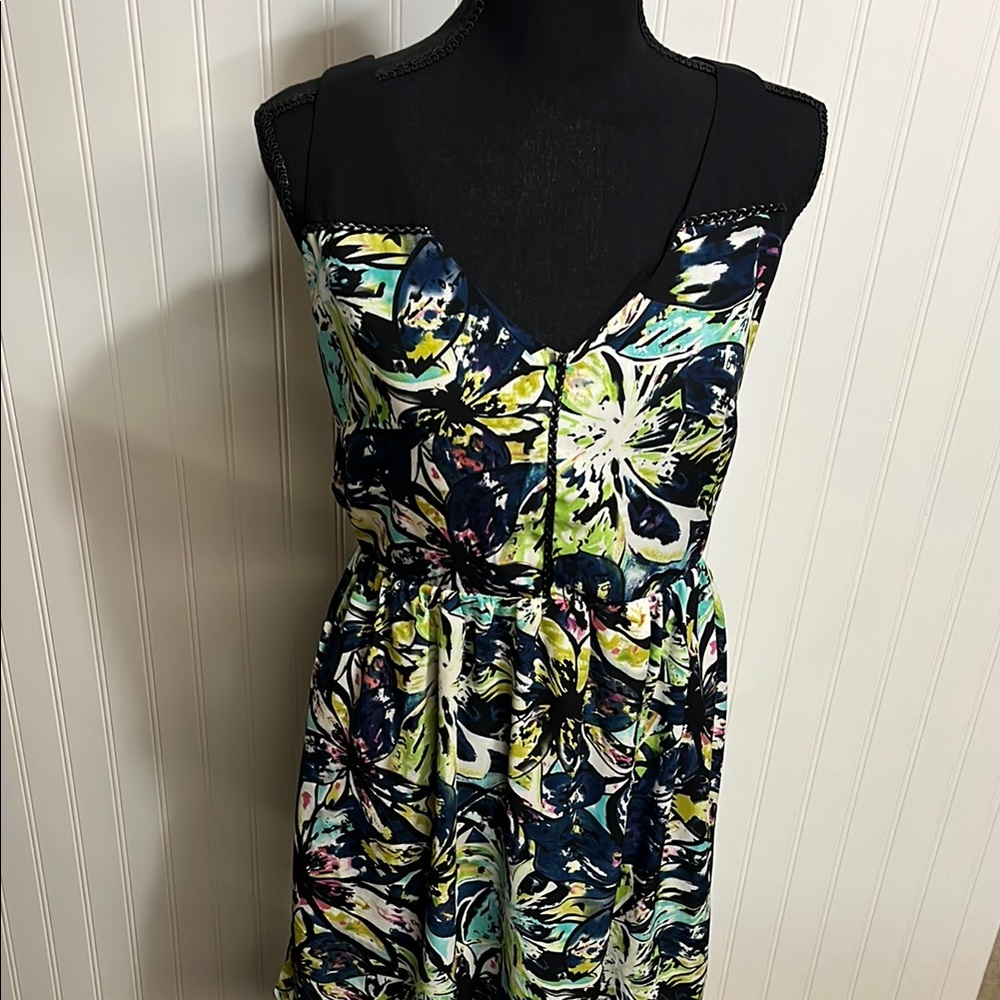 Like New Impeccable Pig Floral Sleeveless Dress Medium